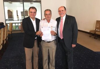 Prefeito se encontra com Secretário de Estado Samuel Moreira e Deputado Estadual João Caramez